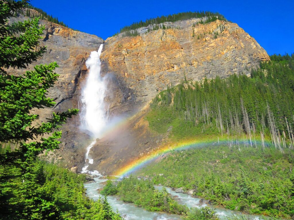 takakkaw-falls